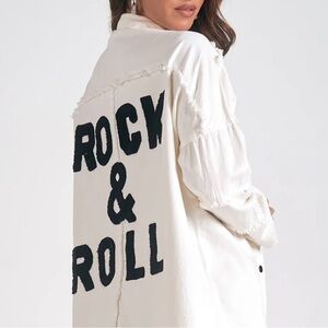 Elan NWT Lettered Raw Edge White Rock & Roll shirt Jacket.